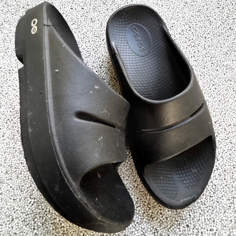 OOFOS OOahh Recovery Slide Sandals Unisex W7 M5 Black Athleisure